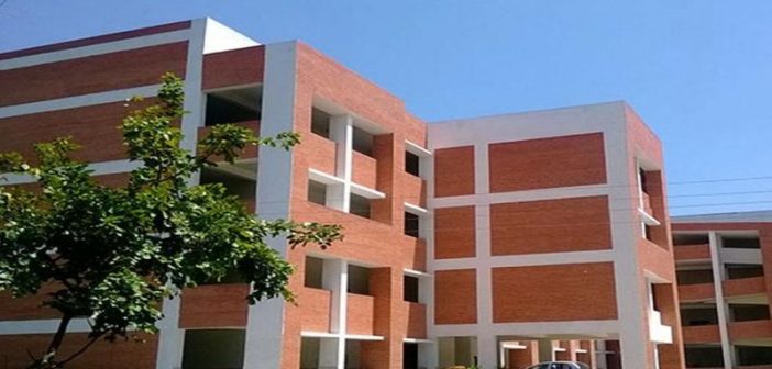 iim-amritsar-sees-100-summer-placements-for-maiden-batch-pgp-2015-17