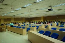 800px-class_in_iim_indore